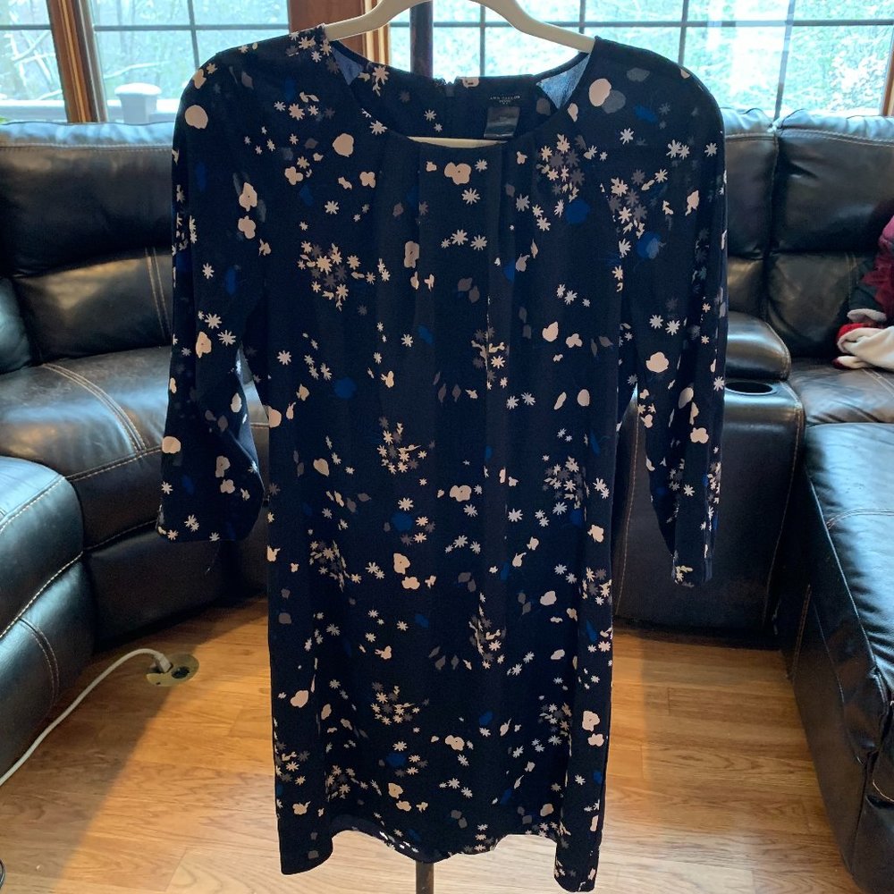 Ann Taylor Petite Black with Floral Print Dress - Size Medium Petite